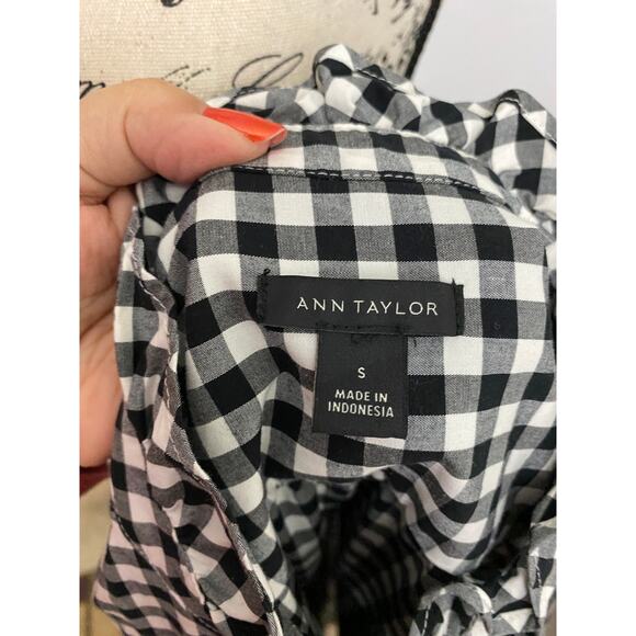 Ann Taylor Black & White Gingham Button Up Blouse with Ruffle Collar Small - Picture 6 of 9